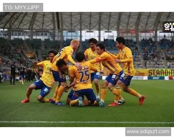 万劳雷八户迎战藤枝myfc决战日本足球联赛激情四溢