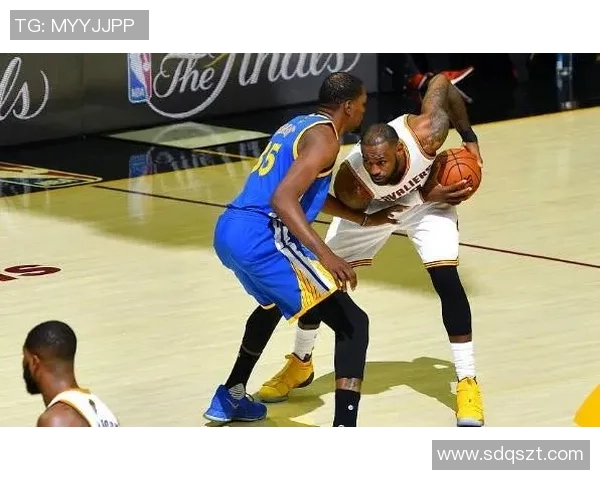 骑士与勇士第四场精彩对决视频直播全程回顾与分析